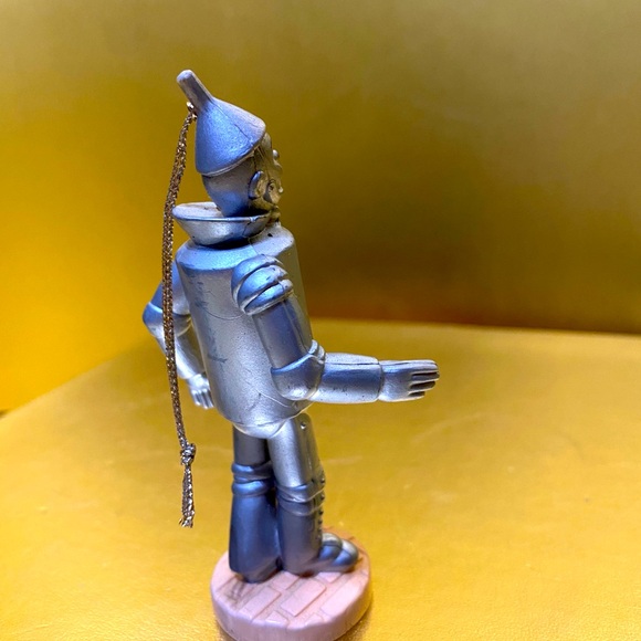 WIZARD OF OZ VINTAGE 1987 TIN MAN PVC ORNAMENT TURNER 1939 LOEWS REN. 1966 MGM - Picture 5 of 10